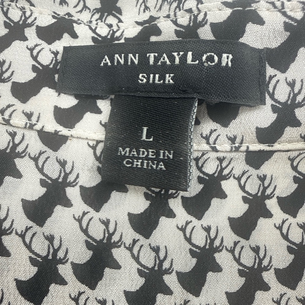 Ann Taylor Black and White deer motif 100% silk Blouse - Picture 3 of 9